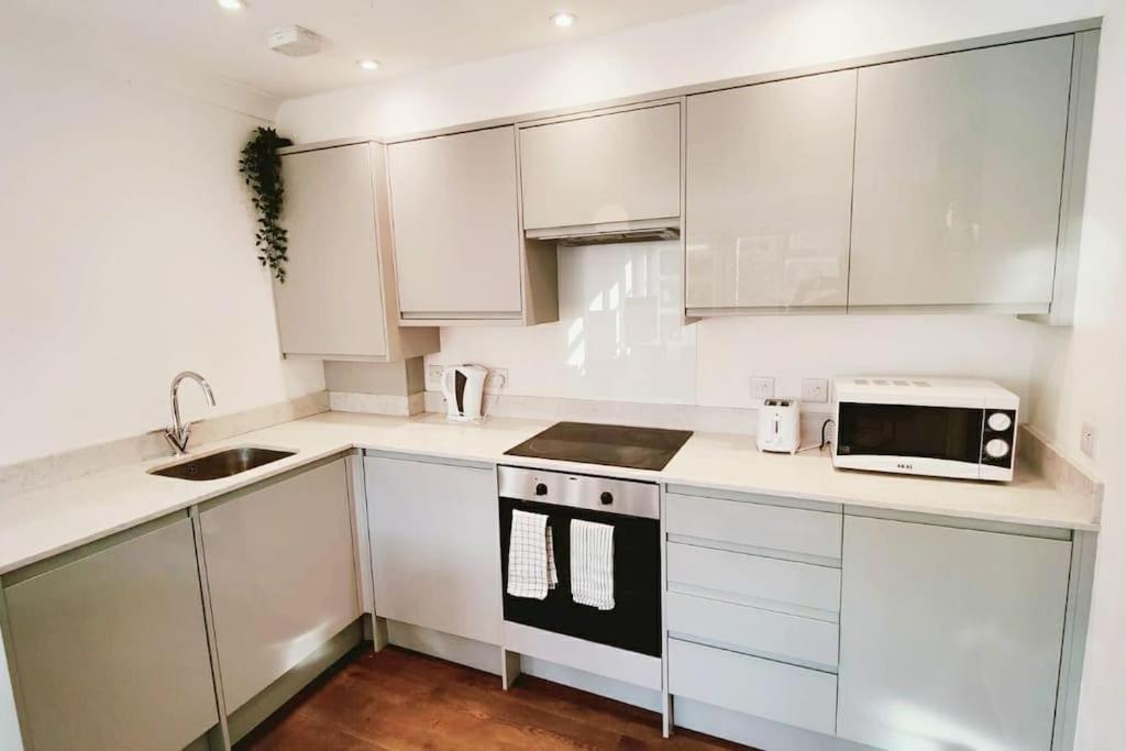 Апартаменты Aldgate Flats In E1. Лондон Экстерьер фото