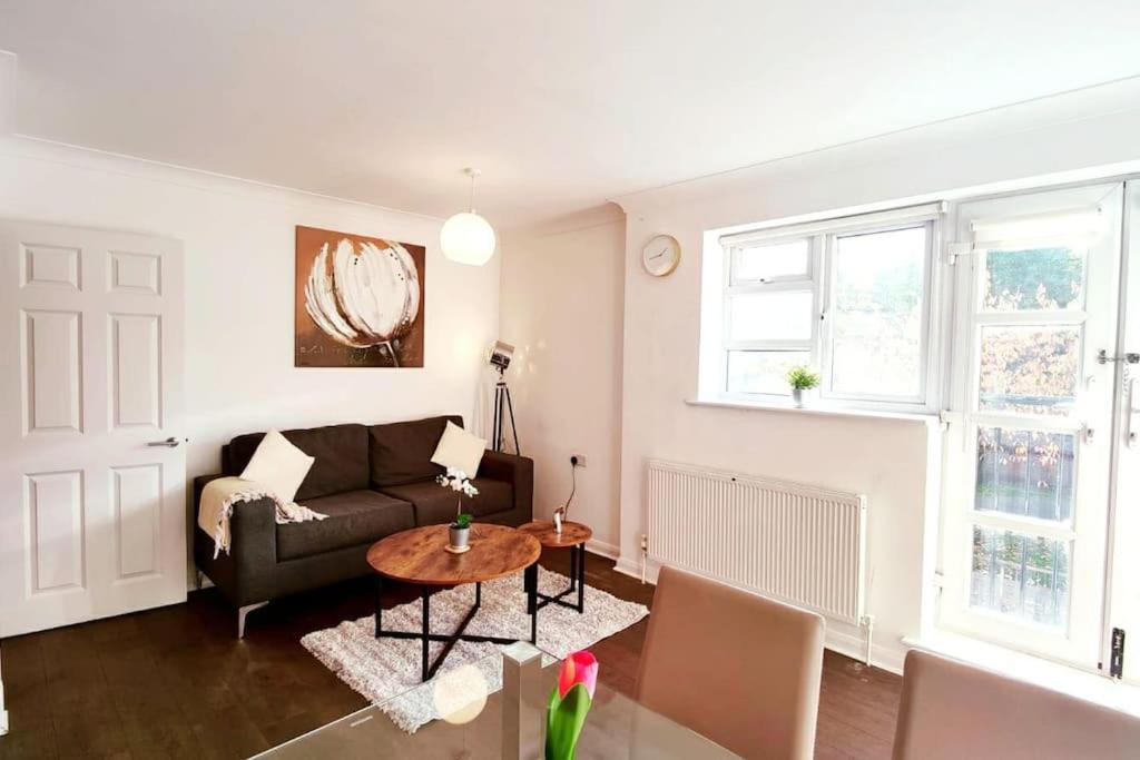 Апартаменты Aldgate Flats In E1. Лондон Экстерьер фото