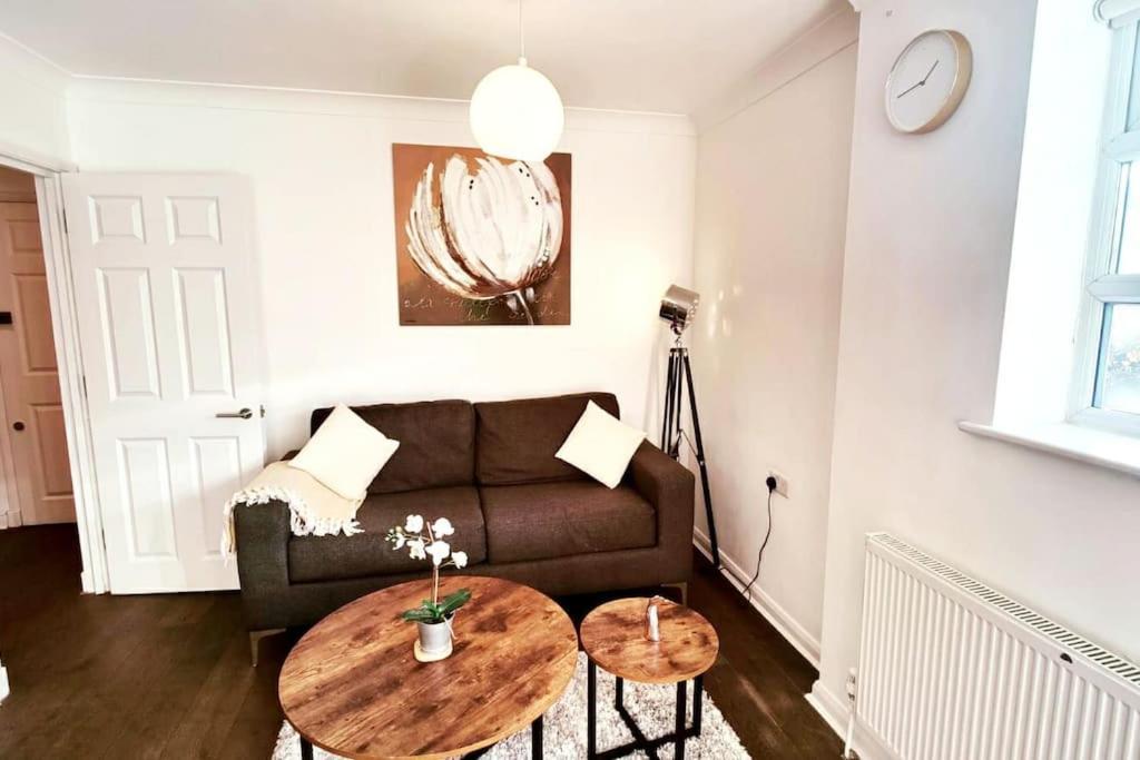 Апартаменты Aldgate Flats In E1. Лондон Экстерьер фото
